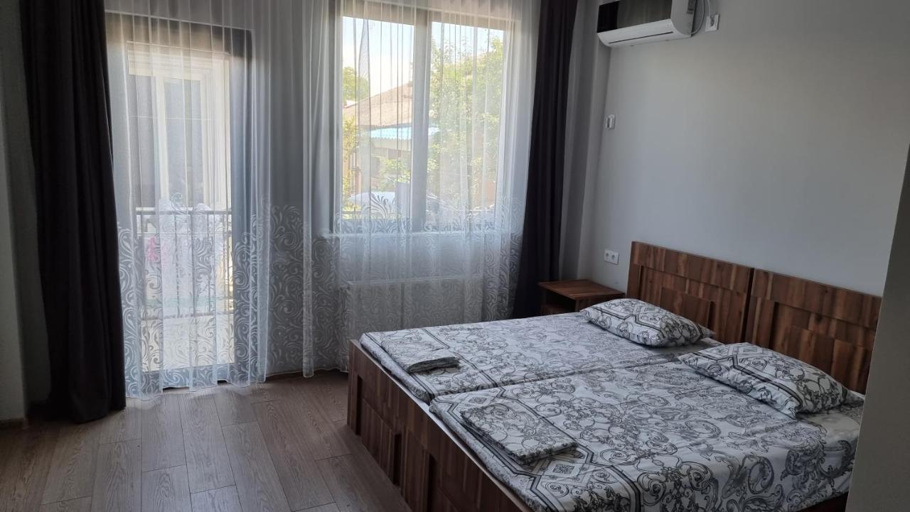 קובולטי French Hotel מראה חיצוני תמונה
