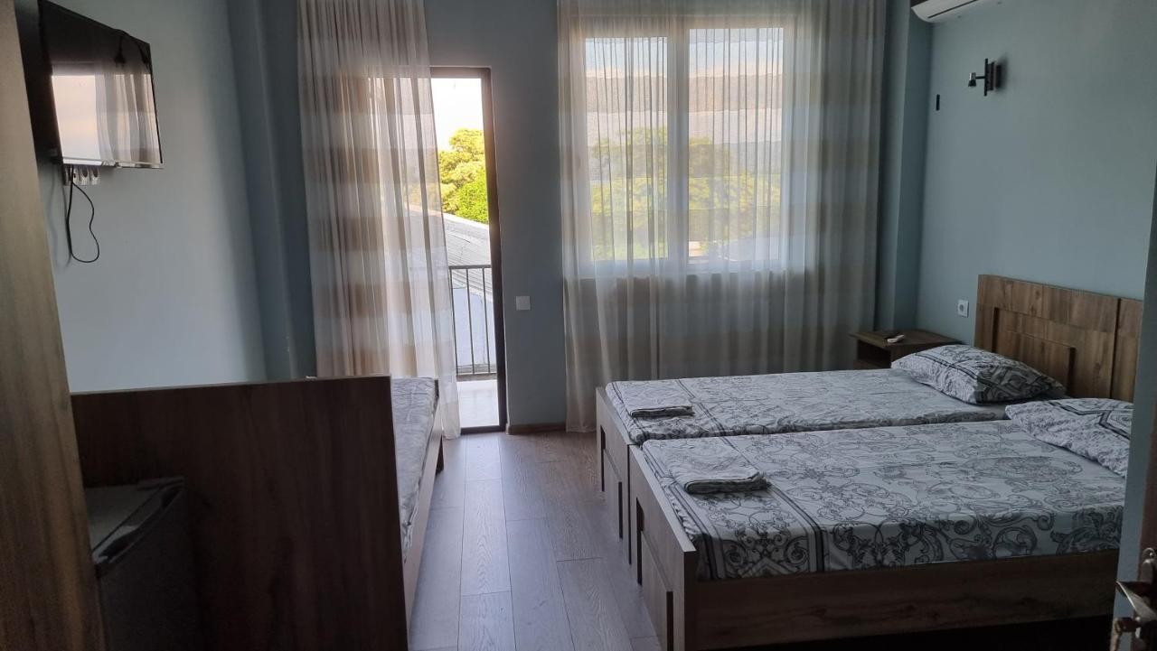 קובולטי French Hotel מראה חיצוני תמונה